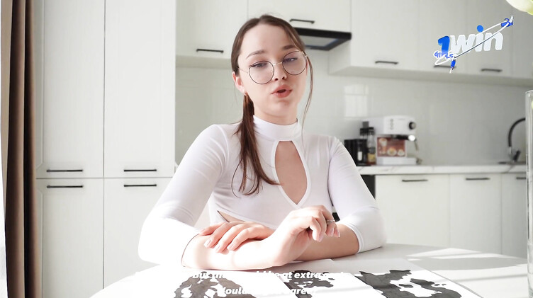 Ноги на плечи: Молодая девушка психолог трахается с клиентом до кремпая в киску