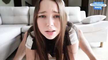 Помог сводной сестре вынуть анальную пробку и выебал милашку