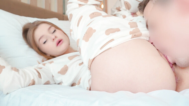 Сводная сестра: Перепутал сводную сестру с подругой с клуба и отодрал ее после куни