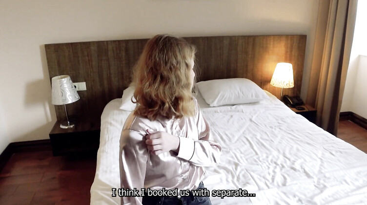 Подрочил на сестру и получил доступ до пилотки