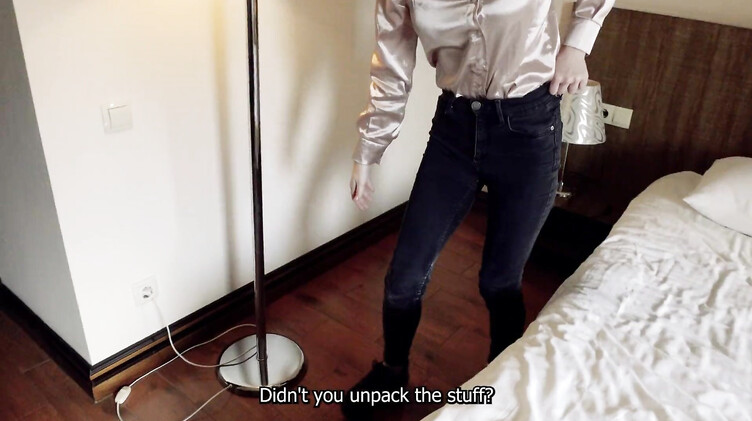 Подрочил на сестру и получил доступ до пилотки