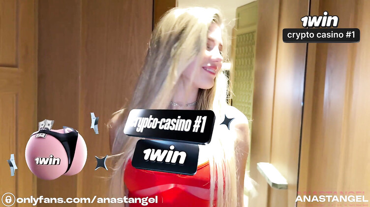 Сексуальная жена блондинка в красном платье ебется в отеле с любовником