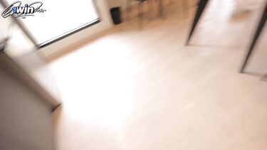 Уборщик отеля трахает застуканную за мастурбацией постоялицу