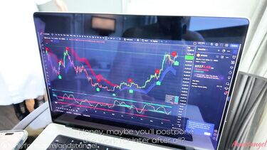 Криптотрейдер трахает свою лухури подружку в отеле