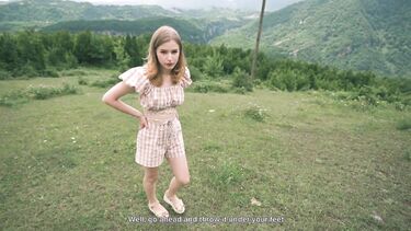 Хочешь кататься - соси хуй! Сводная сестра отрабатывает поездку ртом и киской