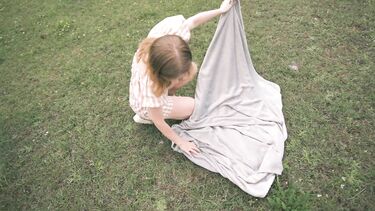 Хочешь кататься - соси хуй! Сводная сестра отрабатывает поездку ртом и киской