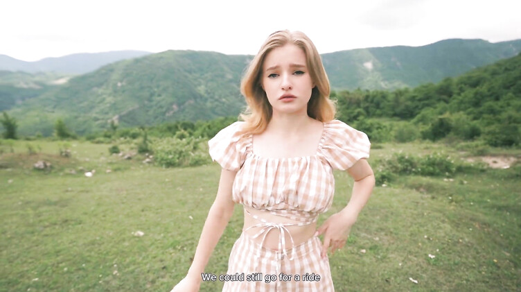 Хочешь кататься - соси хуй! Сводная сестра отрабатывает поездку ртом и киской