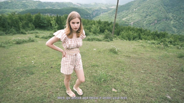 Хочешь кататься - соси хуй! Сводная сестра отрабатывает поездку ртом и киской