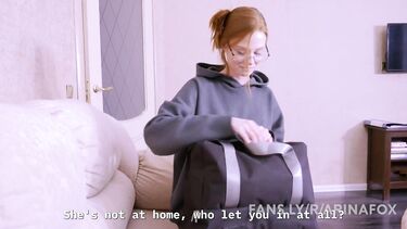 Школьница ебется раком после минета на волосатом члене одноклассника