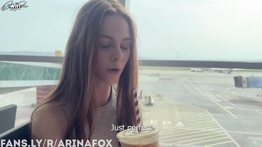 Арина Фокс познакомилась с парнем в аэропорту и отдалась ему на отдыхе