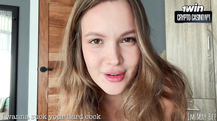 Виртуальный секс: красотка ImMayBee имитирует измену с парнем подруги