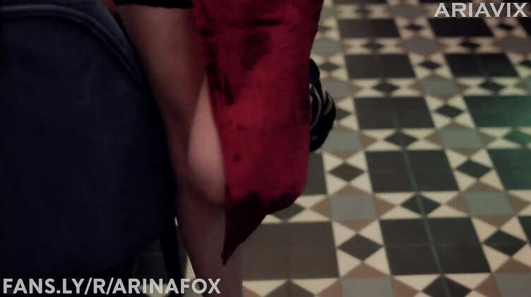 ArinaFox: Вампирша на вечеринке в честь Хэллоуина соблазнила парня на секс