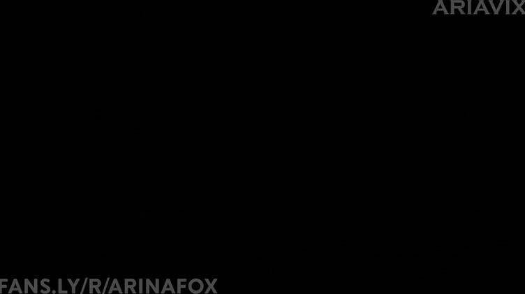 Вампирша на вечеринке в честь Хэллоуина соблазнила парня на секс