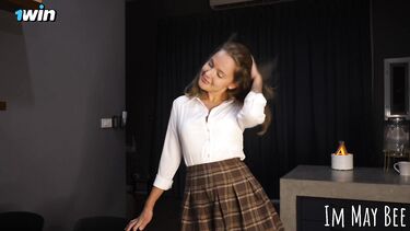 Имитация дрочки члена и секса с мощным камшотом