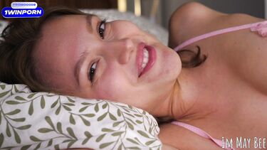 Виртуальный секс в миссионерской позе и со сливом в рот