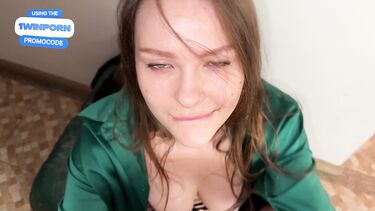 Быстрая анальная измена жене с сексуальной начальницей в чулочках