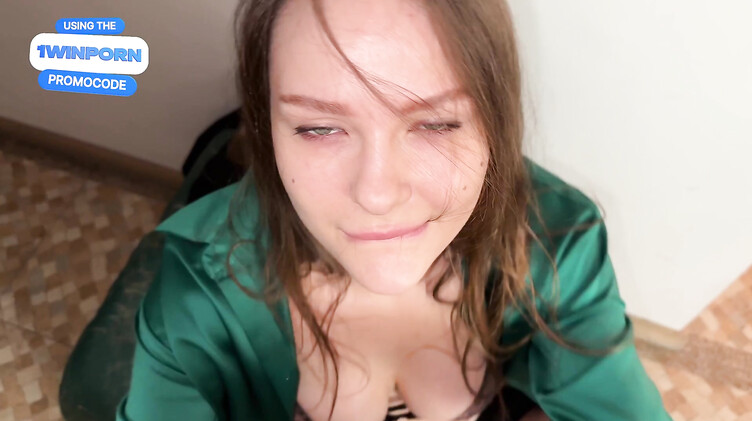 Быстрая анальная измена жене с сексуальной начальницей в чулочках