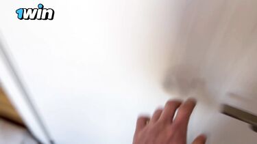 Трахнул молодую жену своего друга, пока он спал после вечеринки