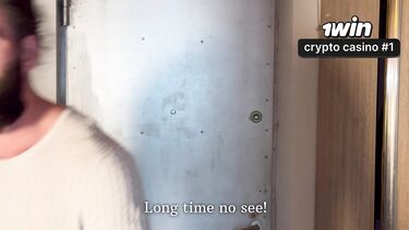 Кончает в жопу и продолжает долбить анал своей бывшей