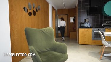 В масле: Легкоатлет трахнул знойную спортивную массажистку