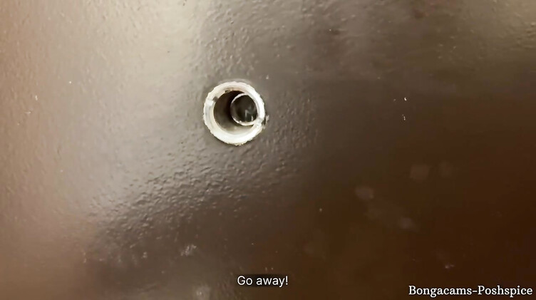 Студентка отсосала преподу ради зачета, пока жена спала