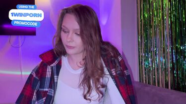 Пришел к другу и лишился девственности с его похотливой сестрой