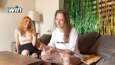 Проигравшая в карты девчонка сосет член брата своей лучшей подруги