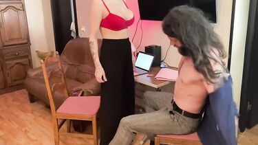 Похотливая училка берет взятку еблей до сквирта