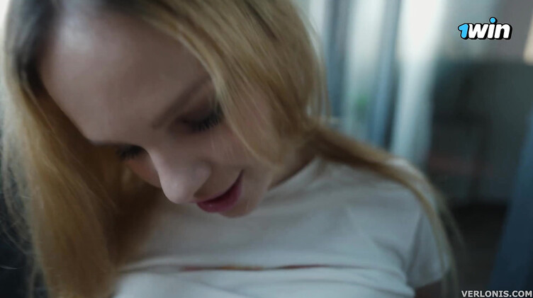 Спалил сводную сестру за курением и трахнул ее в попку