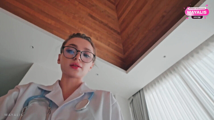 Отодрал горячую врачиху на обходе в частной клинике