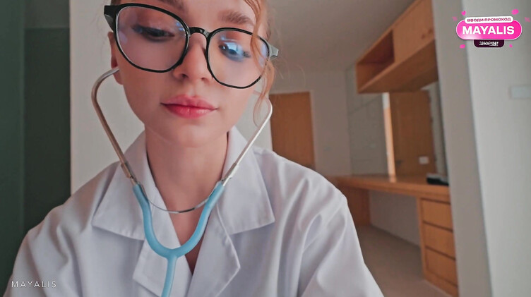 Отодрал горячую врачиху на обходе в частной клинике