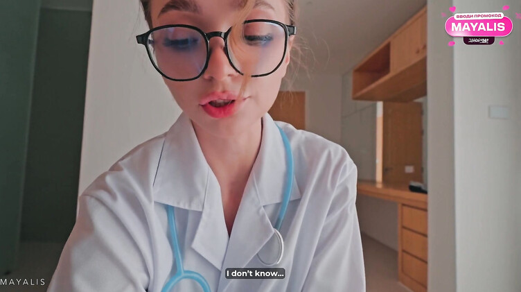 Отодрал горячую врачиху на обходе в частной клинике