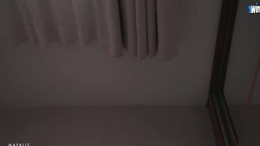 Молоденькая брюнетка Лили Кьюти трахается со сводным братом на вилле в Тае