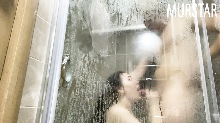 Toma Mur: Отымел Тому Мур, прислонив сиськами к стенке душа