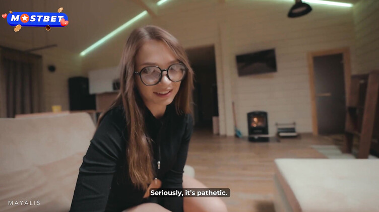 Подкинула дровишек в камине, а сводный брат кинул палку в нее