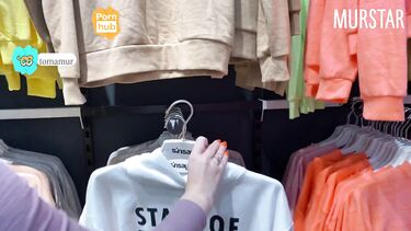 Резво пососала и глотнула сперму в примерочной Синсея