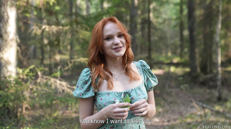 Verlonis: Рыжая русская девушка в платье трахается в лесу и получает сперму на лицо