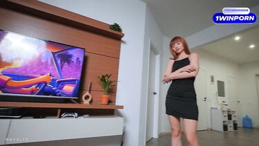 Лили Кьют сосет и трахается со сводным братом ради денег