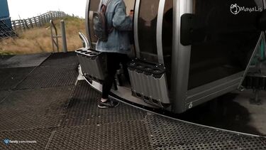 Любительский секс на природе с красивой девушкой во время отдыха