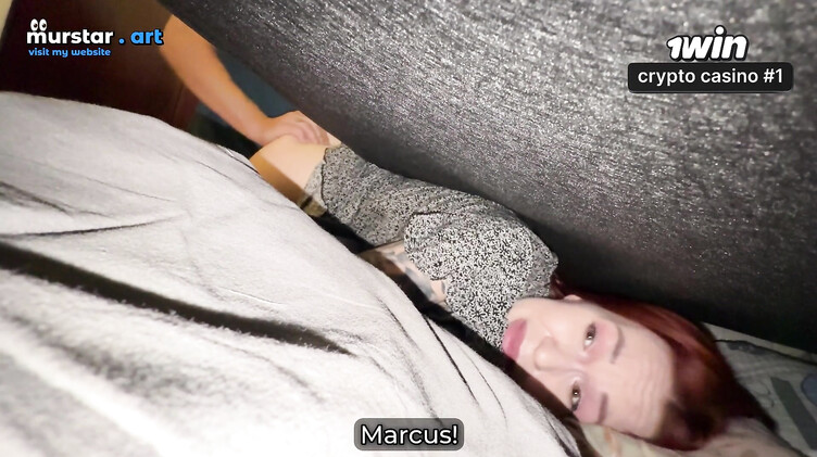 Пасынок выебал раком застрявшую под кроватью мачеху