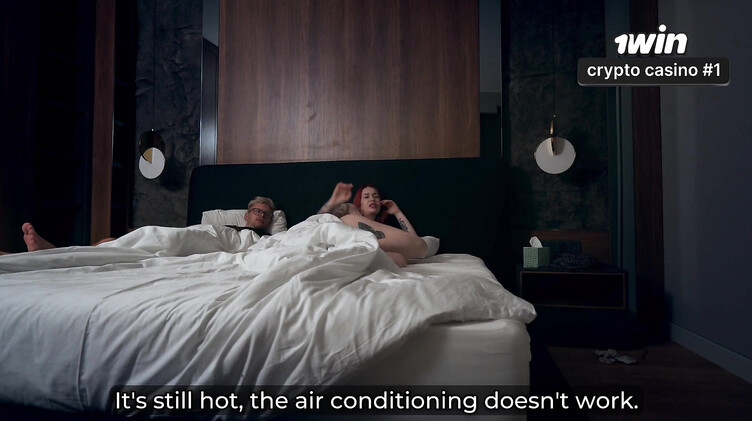 Мать в шоке! Пасынок тихо поимел мачеху и кончил на лицо