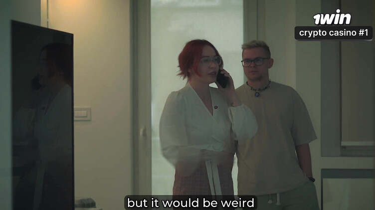 Отлизал и трахнул мачеху в номере отеля с двуспальной кроватью