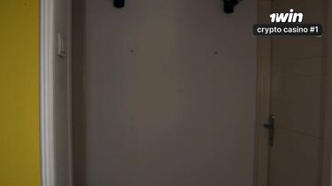 Натянул тетю Тому, пока мать в соседней комнате