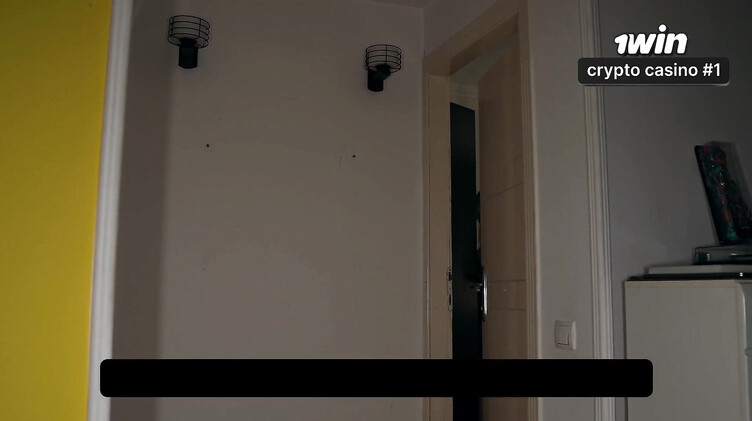 Натянул тетю Тому, пока мать в соседней комнате