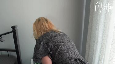 Трахаю уборщицу из клининга за деньги