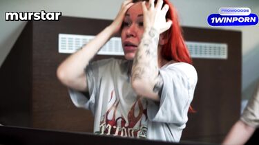 Любительский утренний секс в душе с русской рыженькой красоткой Томой Мур