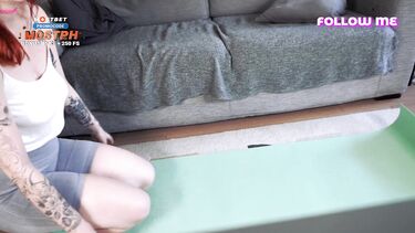 Пасынок помогает мачехе вернуть чувствительность киски после йоги