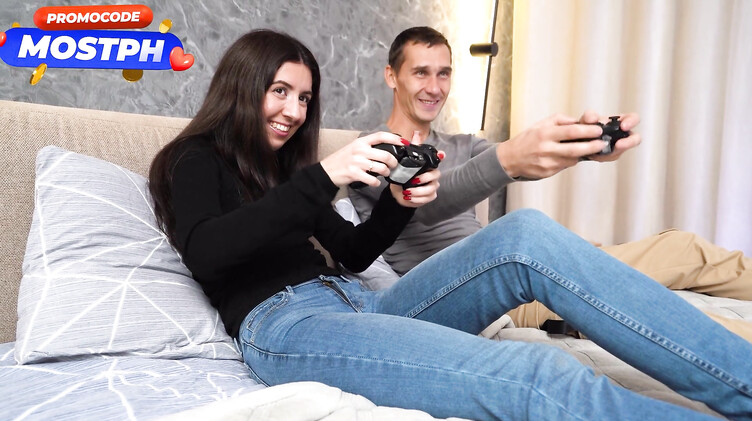 Куколд попросил кореша помочь оттрахать горячую сексвайф