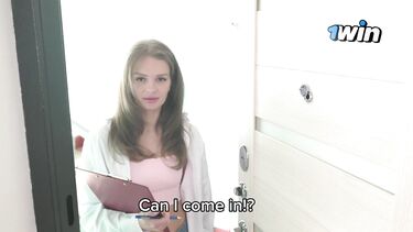 Частное порно с любовницей: Провела соцопрос и отсосала член перед перепихоном в гандоне