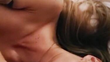 Фанат трахает нимфоманку Монику Фокс в анал в домашнем порно